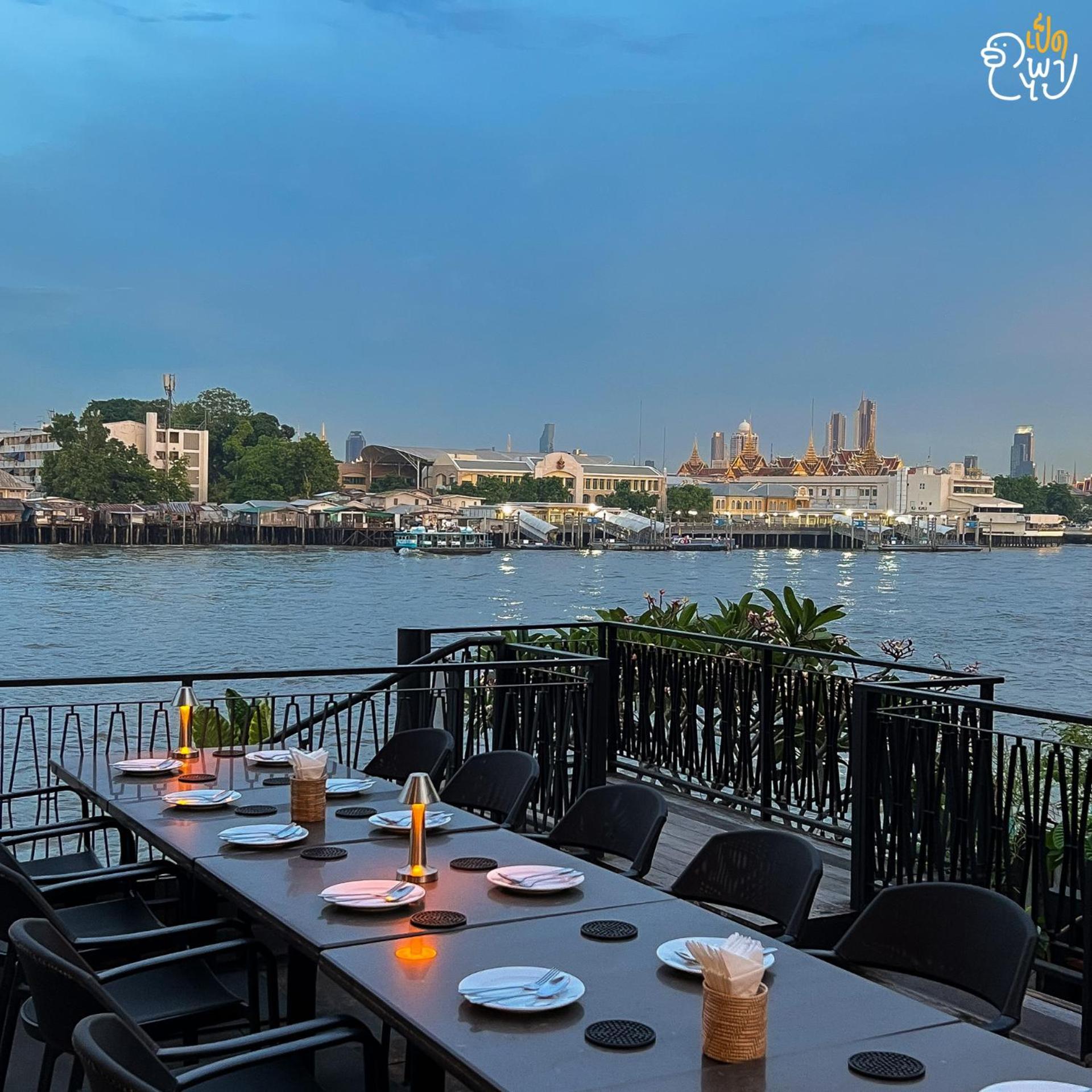 Baan Wanglang Riverside, Бангкок Экстерьер фото